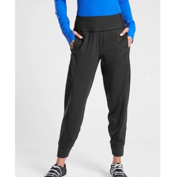 Athleta Distance Jogger Pants Size XL Black Relaxed Nylon Stretch Pockets 488459 - Picture 1 of 14